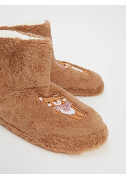 Lcw Steps Nakışlı Pelüş Kız Çocuk Ev Botu Panduf (W5) fırsatları