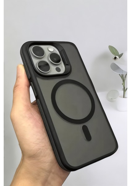 IPhone 15 Pro Max Uyumlu Kılıf Magsafe Özellikli Darbe Emici Şeritli Silikon Kapak modelleri