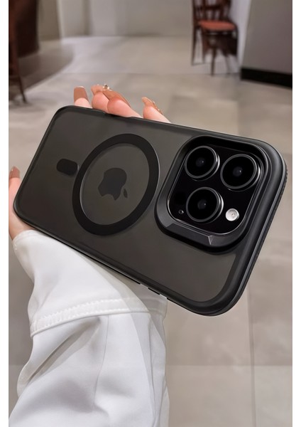 IPhone 15 Pro Max Uyumlu Kılıf Magsafe Özellikli Darbe Emici Şeritli Silikon Kapak fırsatları