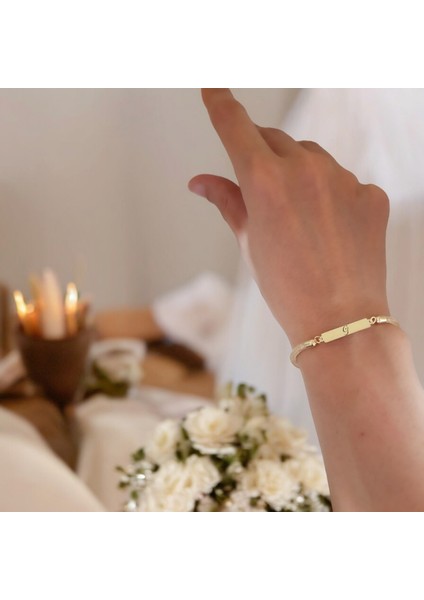 14 Ayar Plakalı Altın G Harfine Özel Dikdörtgen Motifli Hasır Kordonlu Hediye BILEKLIK-402HARF