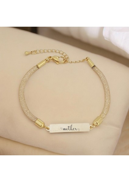 14 Ayar Altın Plakalı Anne Temalı Hasır Kordonlu Dikdörtgen Motifli Hediye BILEKLIK-402SEMBOL fiyatları