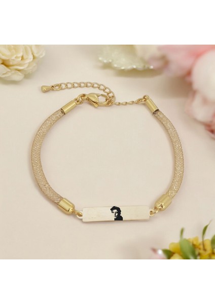 14 Ayar Plakalı Altın Al Pacino Temalı Hasır Kordonlu Dikdörtgen Motifli Hediye BILEKLIK-402SEMBOL fiyatları
