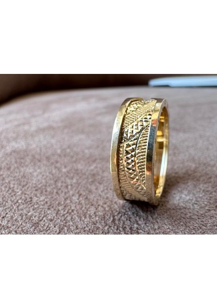 - 14 Ayar Altın Yeşil Altın Şerit Modelli Yüzük modelleri