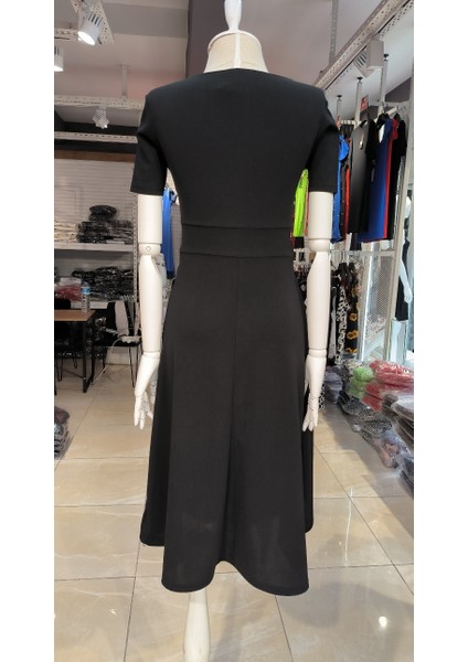 Kadın Kısa Kollu Kruvaze Yaka Kuşak ve Toka Detay Krep Elbise indirimleri