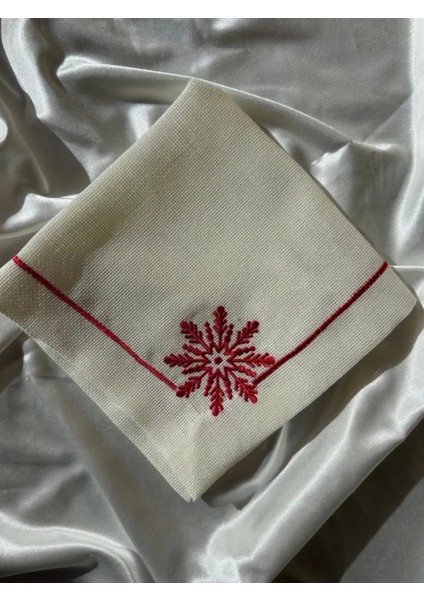 Kar Tanesi Nakışlı Peçete – Yılbaşı ve Kış Temalı Sofralar Için Zarif Tasarım