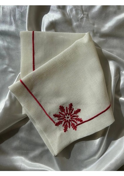 Kar Tanesi Nakışlı Peçete – Yılbaşı ve Kış Temalı Sofralar Için Zarif Tasarım modelleri