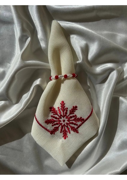 Kar Tanesi Nakışlı Peçete – Yılbaşı ve Kış Temalı Sofralar Için Zarif Tasarım fırsatları