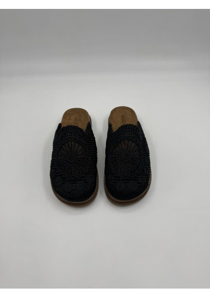 Dikişli Önü Kapalı Terlik fırsatları