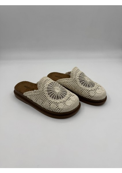 Dikişli Önü Kapalı Terlik
