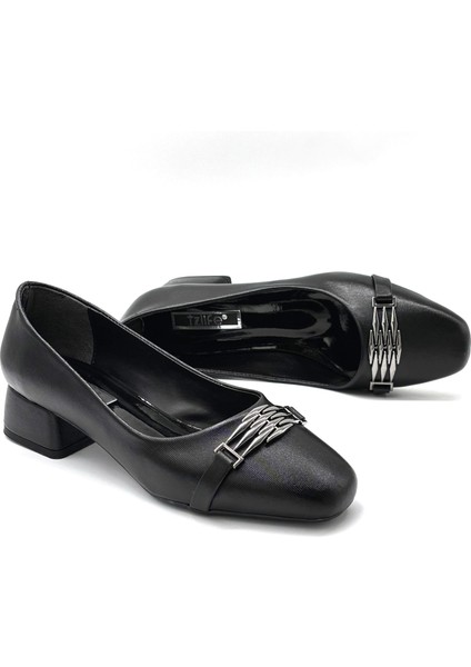 Toka Detaylı Alçak Topuklu Günlük Hadı Ayakkabı Siyah fiyatları
