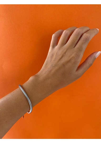 Silver Çelik Yuvarlak Modelli Bileklik indirimleri