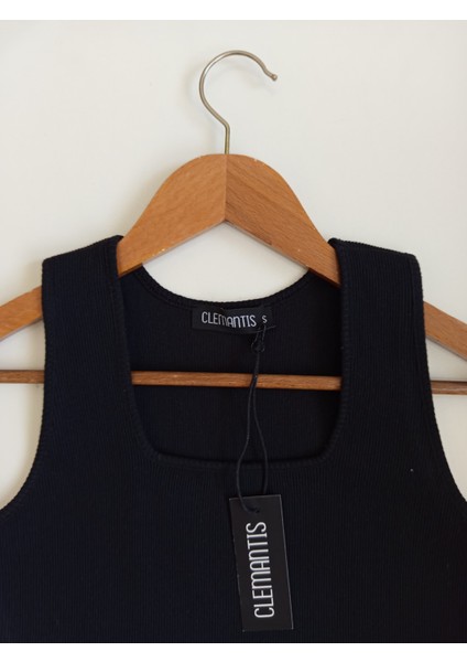 Clemantıs Kadın Kaşkorse Kumaş Askılı Kare Yaka Crop Bluz Düz Renk modelleri