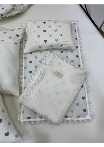 Krem Çok Amaçlı Babynest , Puset Örtüsü ve Minderi , Alt Açma ve Battaniye, Nevresim Takımı 15'li Set