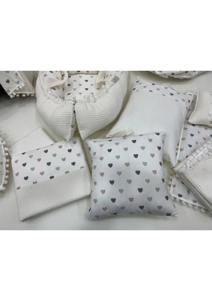 Krem Çok Amaçlı Babynest , Puset Örtüsü ve Minderi , Alt Açma ve Battaniye, Nevresim Takımı 15'li Set