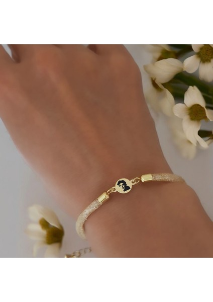 14 Ayar Altın Plakalı Al Pacino Temalı Yuvarlak Motifli Hasır Kordonlu Hediye BILEKLIK-404SEMBOL fiyatları