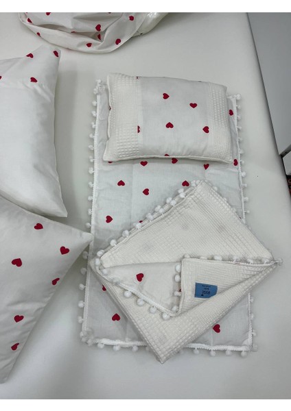 Krem Çok Amaçlı Babynest , Puset Örtüsü ve Minderi , Alt Açma ve Battaniye, Nevresim Takımı 15'li Set