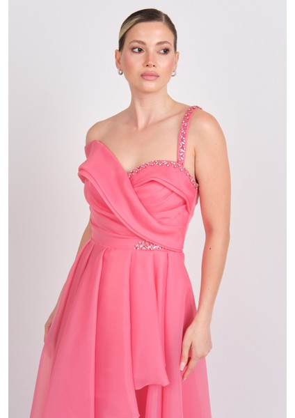 Kadın Tek Omuz Detaylı Şifon Kumaş Maxi Abiye Elbise 5614 Mercan fiyatları