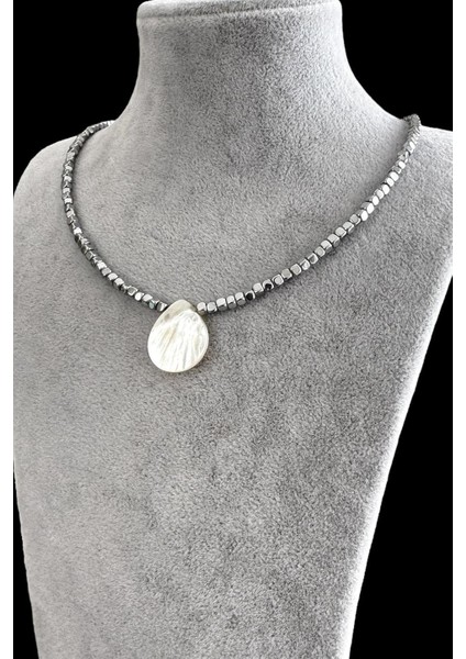 Hematit & Sedef Doğaltaşlı 925 Ayar Gümüş Malzemeli Kadın Kolye modelleri