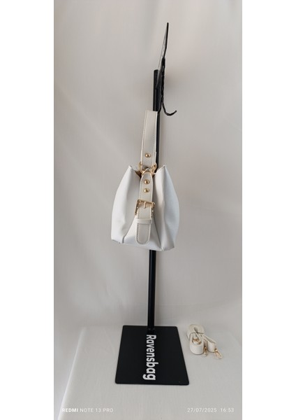 Liva Kemer Detay El ve Omuz Kadın Çanta modelleri