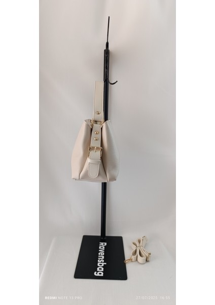 Liva Kemer Detay El ve Omuz Kadın Çanta modelleri