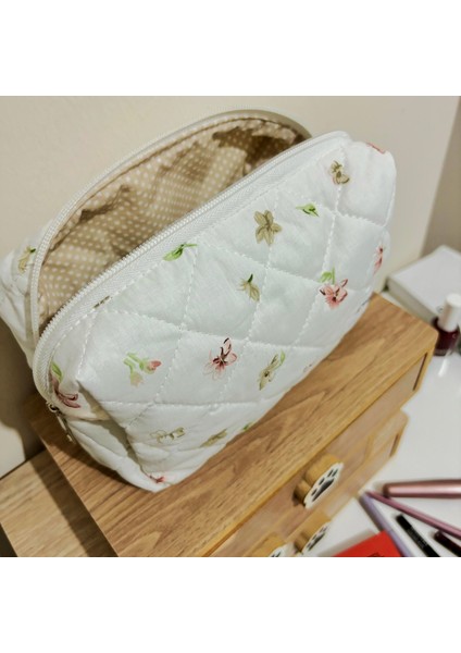 Soft Çiçek Desenli Kapitone Makyaj ve Kozmetik Çantası - Büyük Boy modelleri