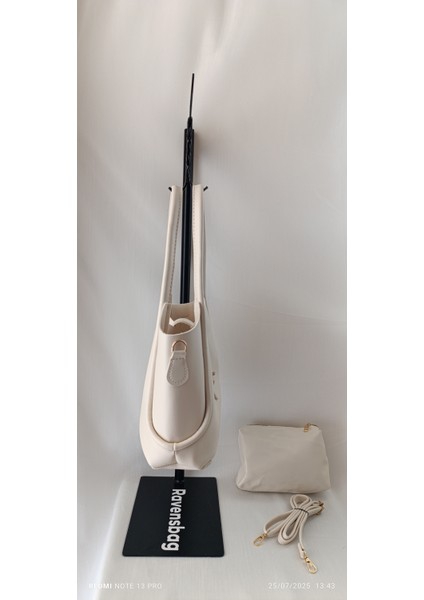 Yavrulu Orta Boy El ve Omuz Kadın Çanta fırsatları