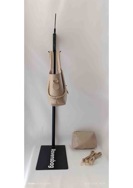 Kilit Kapama Yavrulu El ve Omuz Kadın Çanta modelleri