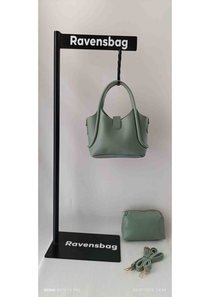 Kilit Kapama Yavrulu El ve Omuz Kadın Çanta fiyatları