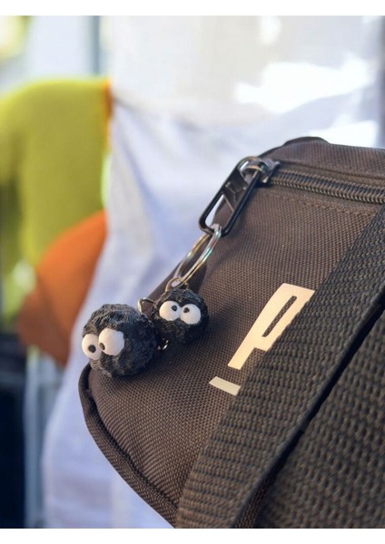 - Totoro'nun Tozları Anahtarlık fırsatları