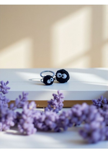 - Totoro'nun Tozları Anahtarlık