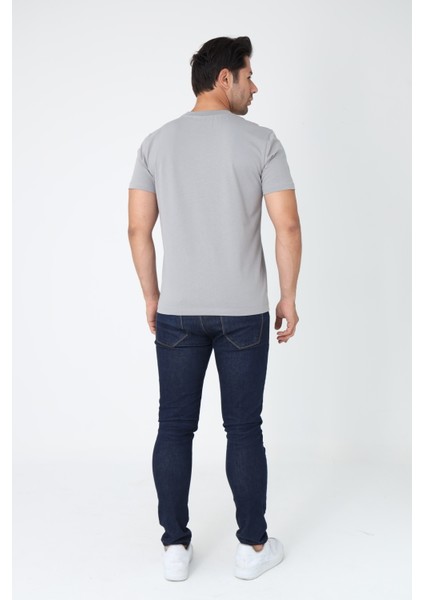 Gri Tişört - Sol Göğüste Gri Nakışlı "z" Harfi Tasarım indirimleri