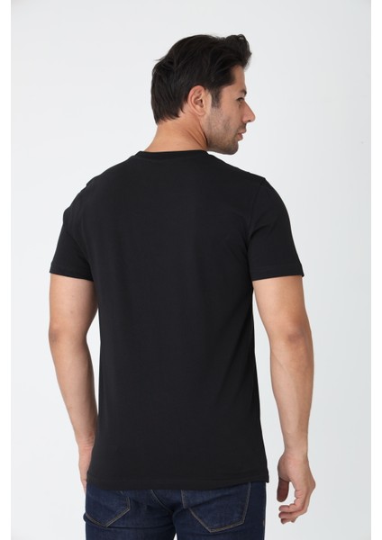 Siyah Tişört - Sol Göğüste Siyah Nakışlı "z" Harfi Tasarım fırsatları