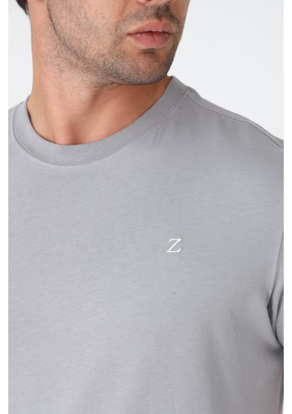 Gri Tişört - Sol Göğüste Gri Nakışlı "z" Harfi Tasarım