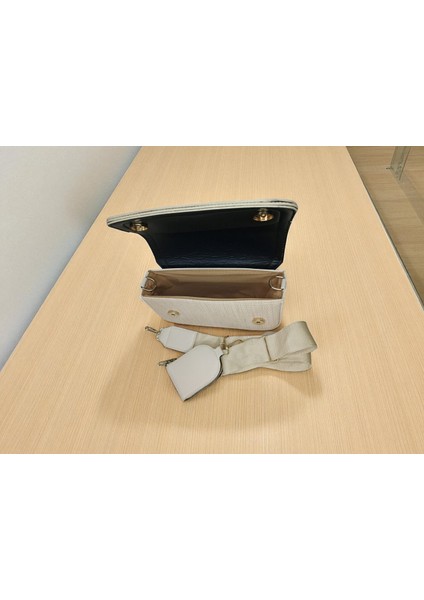 Kadın Ayarlanabilir Askılı Kenarları Şeritli Hasır El ve Omuz Çantası fiyatları