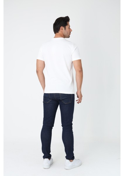 Beyaz Tişört - Sarı Nakışlı "z / Zekora" Sol Göğüs Tasarımı indirimleri