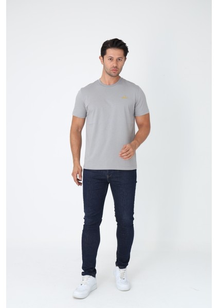 Gri Tişört - Sarı Nakışlı "z / Zekora" Sol Göğüs Tasarımı