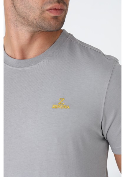 Gri Tişört - Sarı Nakışlı "z / Zekora" Sol Göğüs Tasarımı