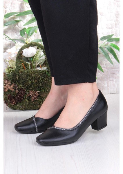 168606 Nur Taş Detaylı Alçak Topuklu Kadın Ayakkabı fiyatları