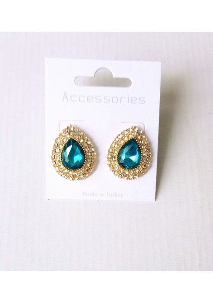 Parlak Taşlı Küpe ile Zarafetinizi Tamamlayın