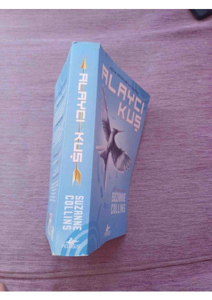 Alaycı Kuş Suzanne Collins 2011 Basim 3,baski 416 Sayfa On Kapakta Hafif Kirilma Var Harici Cok Temiz Durumdadir
