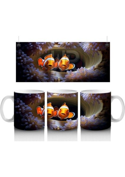 Karanlık Fon Üzerinde Parlayan Palyaço Balığı – Baskılı Kupa