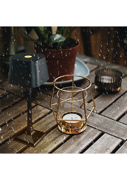 Yatak Odası Aydınlatması Için Su Geçirmez Fonksiyonlu 5200MAH LED Masa Lambası (Yurt Dışından) modelleri