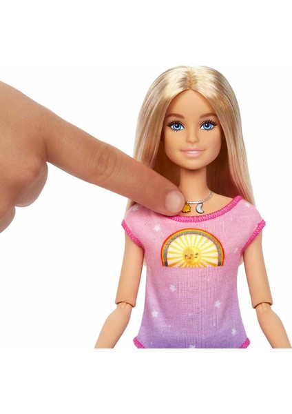 Barbie Meditasyon Yapıyor Oyun Seti HHX64 fırsatları