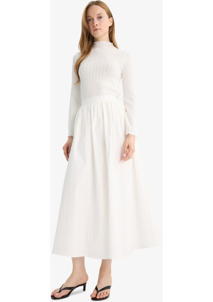 A Kesim Basic Düz Poplin Maxi Tesettür Etek E7453AX25SM fırsatları
