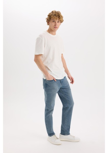 Slim Tapered Fit Dar Kalıp Normal Bel Daralan Paça Jean Pantolon E3336AX25SP modelleri