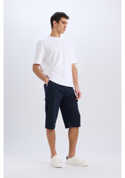 Slim Fit Dar Kesim Kargo Cepli Basic Düz Kapri Şort T4693AZ25SM modelleri