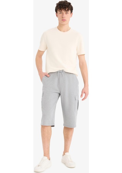 Slim Fit Dar Kesim Kargo Cepli Basic Düz Kapri Şort T4693AZ25SM