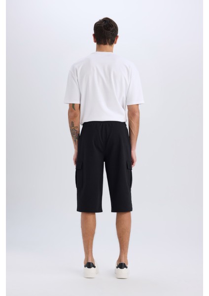 Slim Fit Dar Kesim Kargo Cepli Basic Düz Kapri Şort T4693AZ25SM