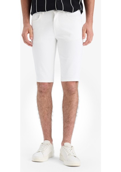 Slim Fit Dar Kesim Beyaz Jean Bermuda Şort indirimleri