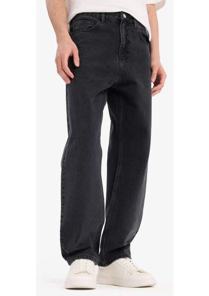 %100 Pamuk Baggy Fit Geniş Kalıp Düz Paça Jean Yıkamalı Pantolon F2322AX25SP fırsatları